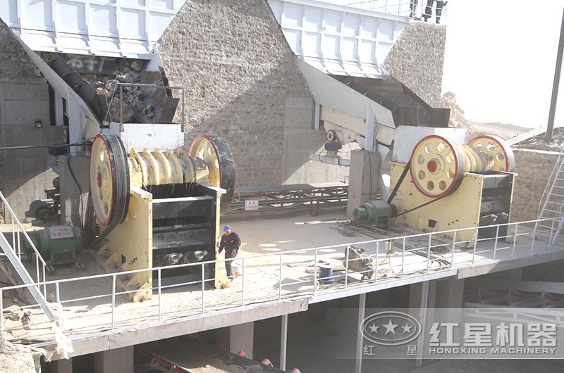 912顎式破石機產(chǎn)量是多少？一臺價格多少錢？